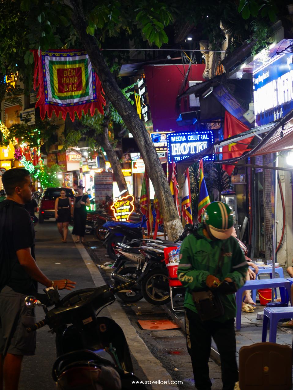 Hanoi by night